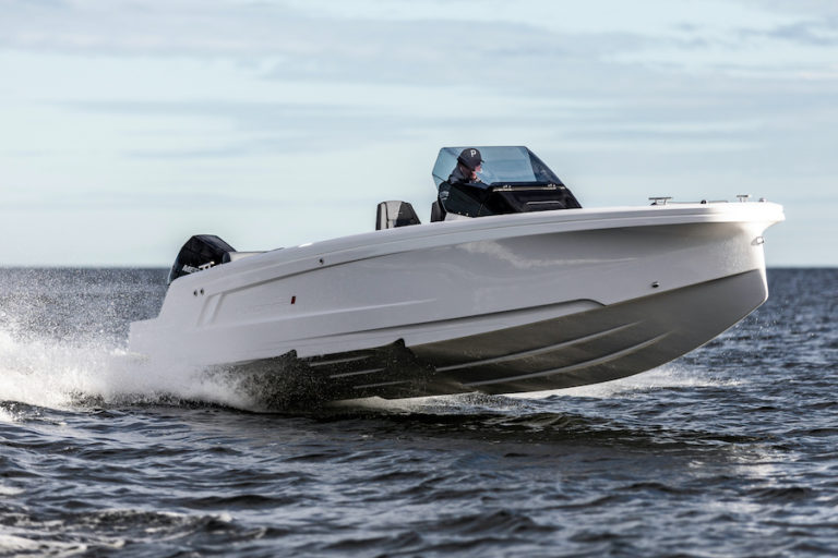 Axopar 22 Spyder boat 1 768x512